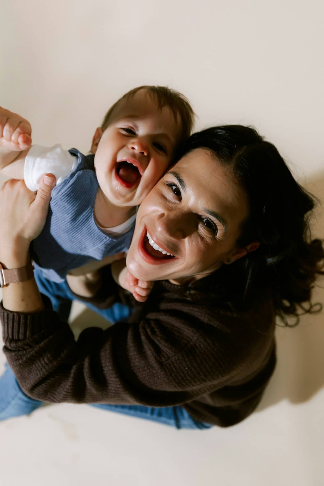 Nom du père, de la mère, ou les deux ? Ce que révèle l'INSEE sur le nom des bébés